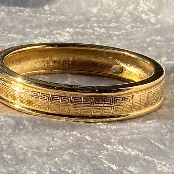 Vintage Givenchy Chunky Runway Gold Bangle Bracelet - Picture 14 of 15